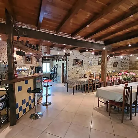 Et Hameau Nouste Temps Castelnau-Magnoac